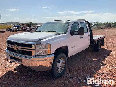 2012 Chevrolet Silverado 3500 HD 4x4 Crew Cab Flatbed Pickup