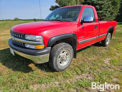 1999 Chevrolet Silverado K2500 4x4 Regular Cab Pickup