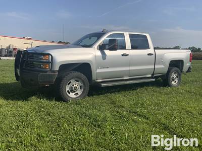 2017 Chevrolet Silverado K2500 4x4 Crew Cab Pickup