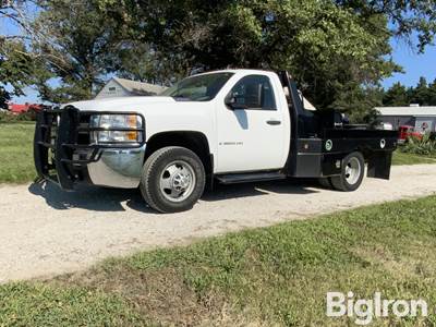 2009 Chevrolet Silverado K3500 4x4 Flatbed Service Truck