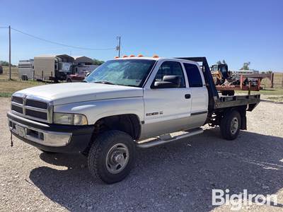 1997 Chrysler Dodge SLT Ram 2500 Club Cab 4x4 Flatbed Pickup