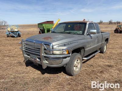 1997 Dodge Ram 1500 4x4 Extended Cab Pickup