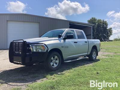 2017 Dodge 1500 4x4 Crew Cab Pickup