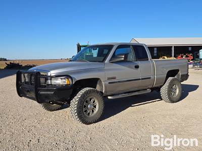 2002 Dodge RAM 2500 4x4 Extended Cab Pickup