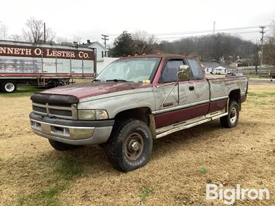 1996 Dodge 2500 Ext Cab 4x4 Pickup Truck