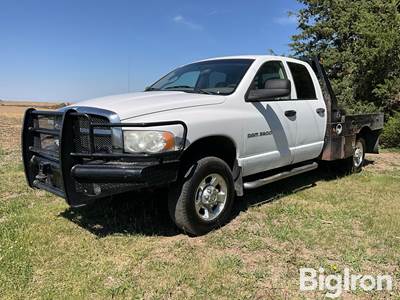 2005 Dodge Ram 2500HD Quad Cab 4x4 Flatbed Pickup