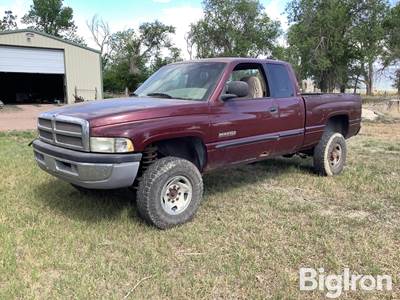 2000 Dodge RAM 2500 4x4 extended cab pickup