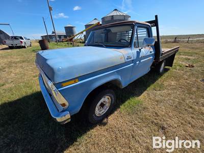 1978 Ford 150 4x4 Flatbed Pickup