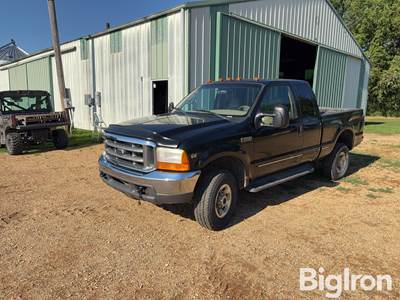 1999 Ford F250 Super Duty Lariat Extended Cab Pickup