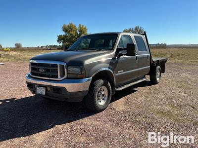 2004 Ford F250 4 Door 4x4 Flatbed Pickup