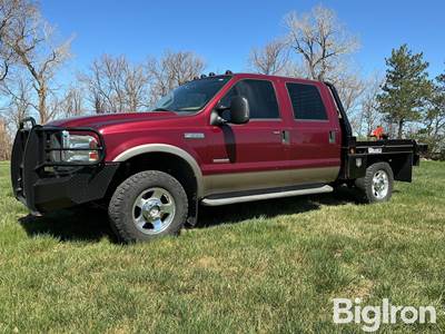 2005 Ford F250 Lariat Super Duty 4x4 Crew Cab Pickup w/Bale Bed