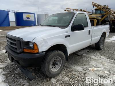 2001 Ford F250 XL Super Duty 4X4 Pickup