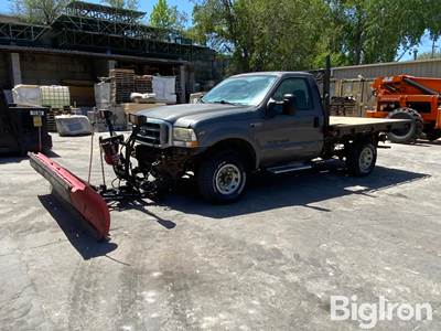 2004 Ford F250 XL Super Duty 4x4 Flatbed Pickup w/Snowplow