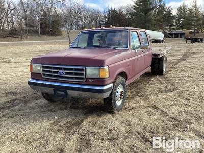 1989 Ford F350 Dually Gas 4 Door Flatbed Truck