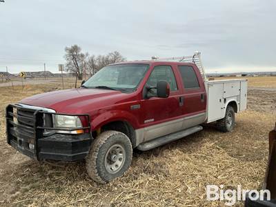 2003 Ford F350 Super Duty 4x4 Crew Cab Pickup w/Service Bed