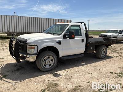 2009 Ford F350 super duty Pickup w/Bale bed