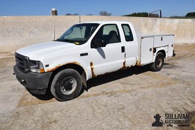 2003 Ford F-350 XL Extended Cab 2WD Pickup