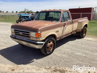 1990 Ford F350 2WD Dually Pickup
