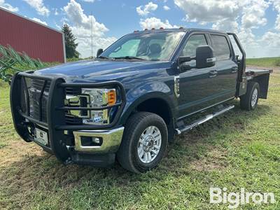 2017 Ford F350 4x4 Crew Cab Pickup w/Bale Bed