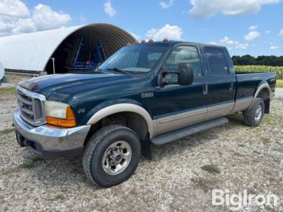 1999 Ford F350 Super Duty 4WD Crew Cab Long Bed Pickup