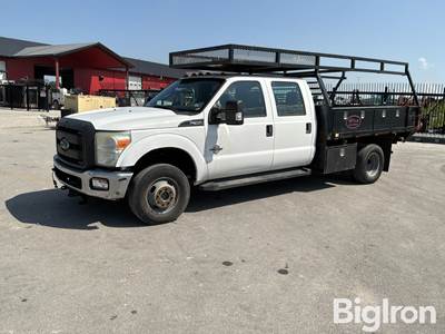 2016 Ford F350 Crew Cab 4X4 Flatbed Pickup w/Rack