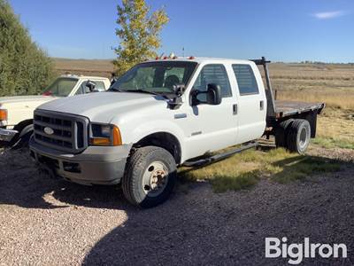 2005 Ford F350 crew cab flatbed pickup