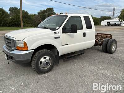 2001 Ford F350 Extended Cab & Chasis