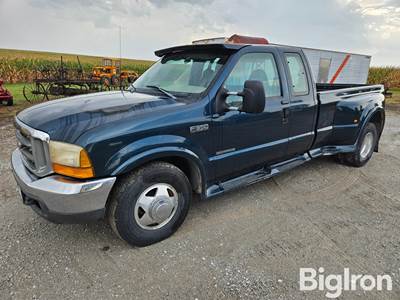 1999 Ford F350 Super Duty Extended Cab 4-Door Dually Pickup