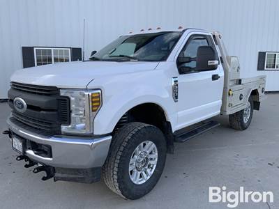 2019 Ford F350 XL Super Duty 4x4 Flatbed Pickup