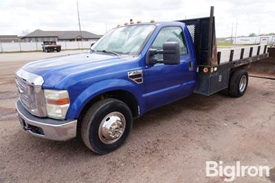 2010 Ford F350 XL Single Cab Flatbed Pickup