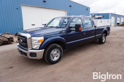 2016 Ford F350 XL Crew Cab Pickup w/8' Box