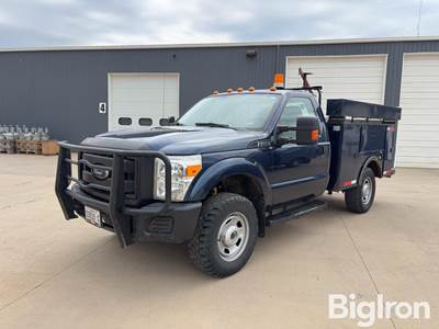 2016 Ford F350 Super Duty XL 4x4 Service Pickup