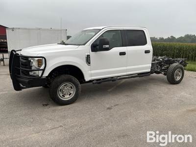 2019 Ford F350 XL Crew Cab 4x4 Cab & Chassis Pickup