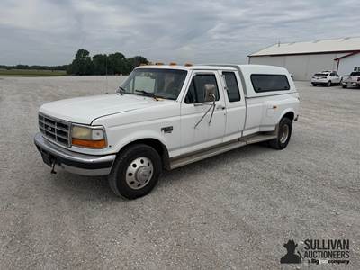 1996 Ford F-350 XLT 2WD Dually Pickup