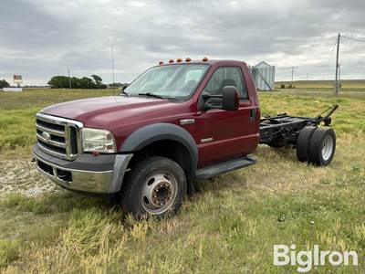 2006 Ford F450 Cab & Chassis Pickup