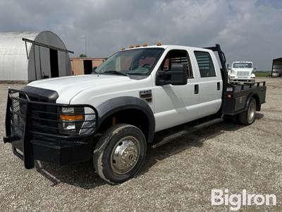 2009 Ford F550 Super Duty Flatbed Pickup