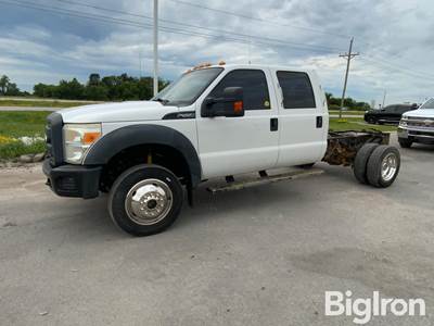 2013 Ford F550 XL Super Duty 4x4 Crew Cab Pickup