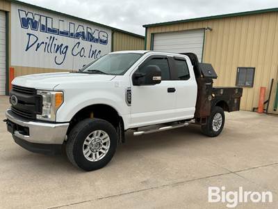 2017 Ford F250 Supercab 4x4 flatbed pickup