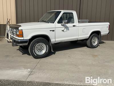 1992 Ford Ranger XLT 4WD Compact Pickup