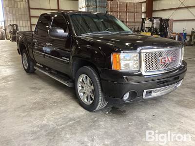 2010 GMC Sierra 1500 4x4 Crew Cab Pickup