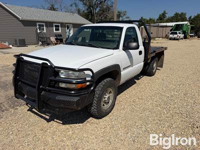 2002 GMC Sierra 2500 HD 4x4 Pickup w/Hydrabed bale bed