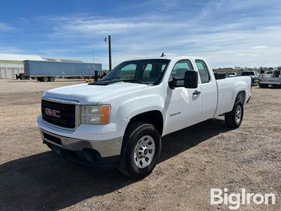 2013 GMC Sierra 3500 4x4 Extended Cab Pickup