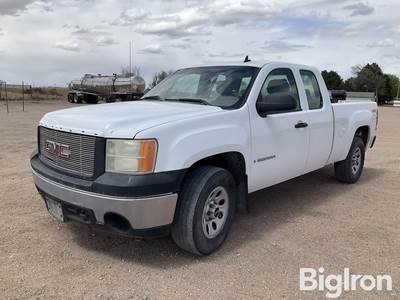 2007 GMC Sierra Extended Cab Pickup