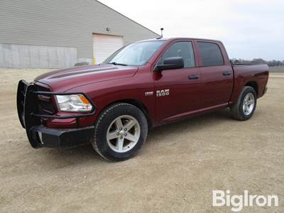 2017 RAM 1500 4x4 Crew Cab Pickup