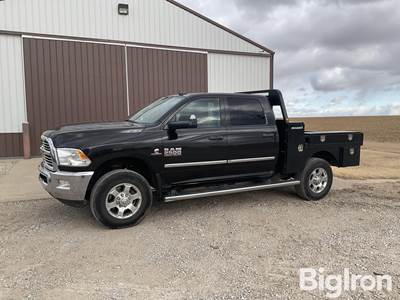 2016 RAM 2500 HD 4x4 Crew Cab Flatbed Pickup