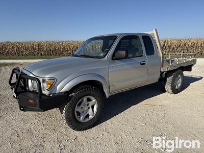 2004 Toyota Tacoma SRS 4x4 Pickup