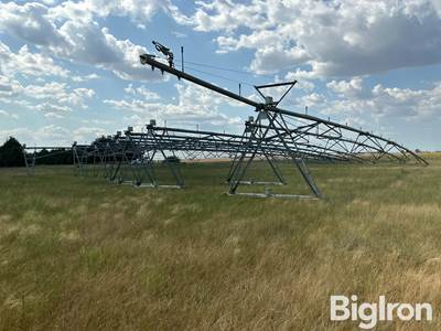 Valley 8000 9 Tower Pivot