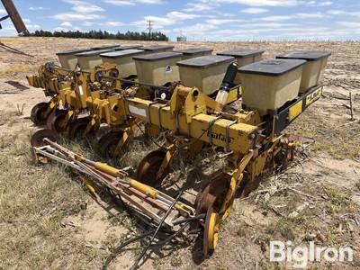 Buffalo 7010-3-30 6R30” Planter