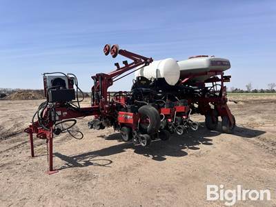2012 Case IH 1250 Early Riser 12R30 Planter