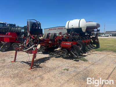 2012 Case IH 1250 Early Riser 16R30” Planter